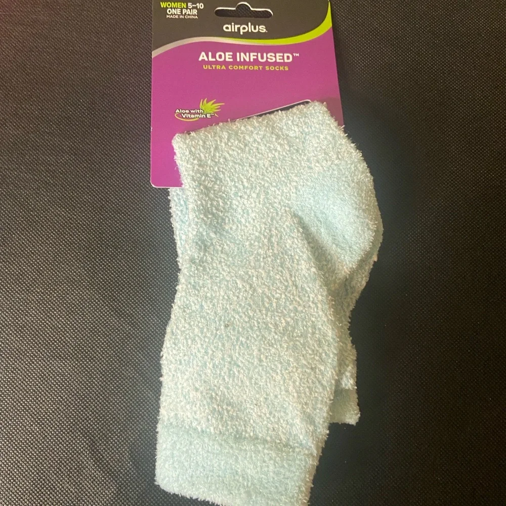 Airplus Aloe Infused Socks - Light Blue‎